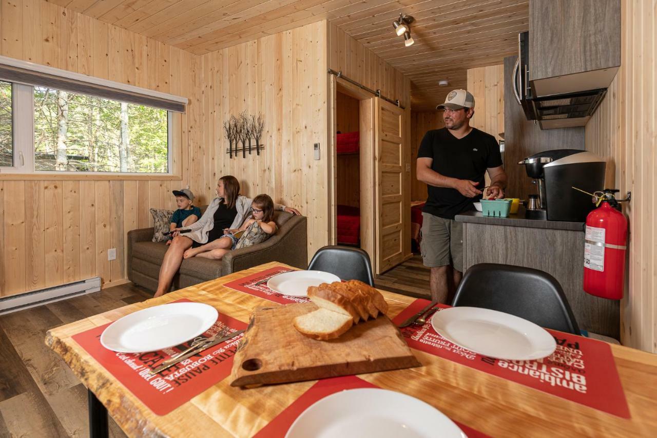 Motel And Camping Colibri Caraquet Eksteriør billede